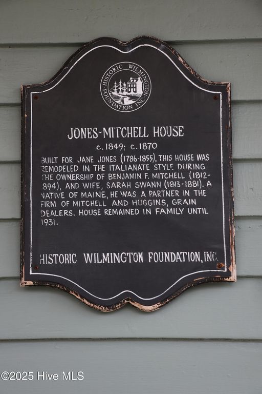 Image 5 of property listing at 111 S 4th Street, Wilmington, NC 28401