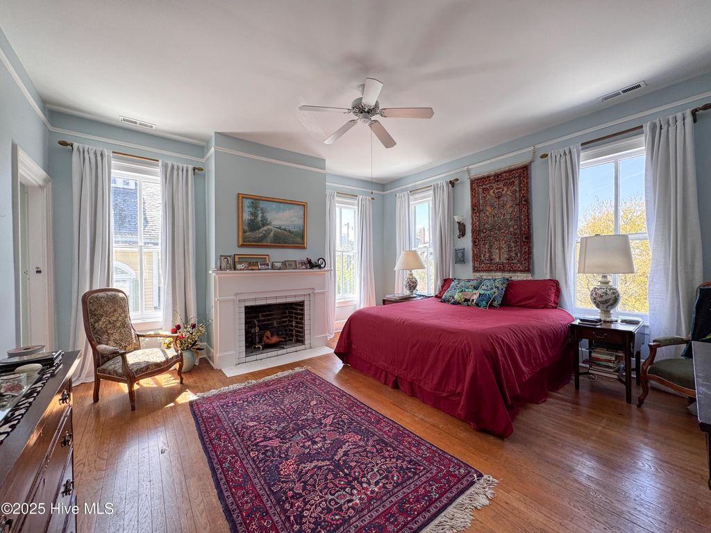 Image 50 of property listing at 111 S 4th Street, Wilmington, NC 28401