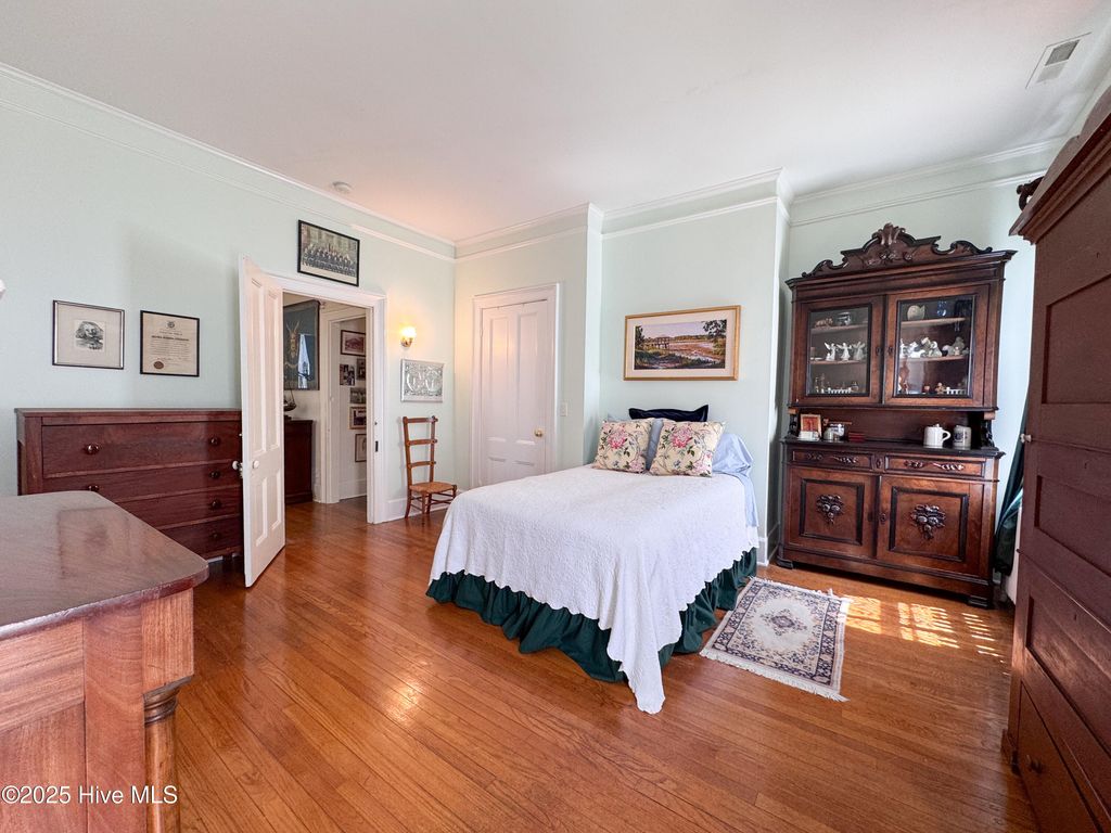 Image 62 of property listing at 111 S 4th Street, Wilmington, NC 28401