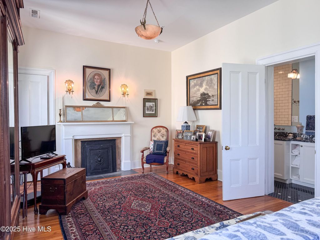 Image 68 of property listing at 111 S 4th Street, Wilmington, NC 28401