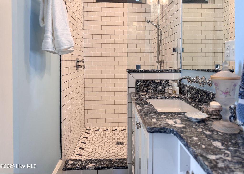 Image 71 of property listing at 111 S 4th Street, Wilmington, NC 28401