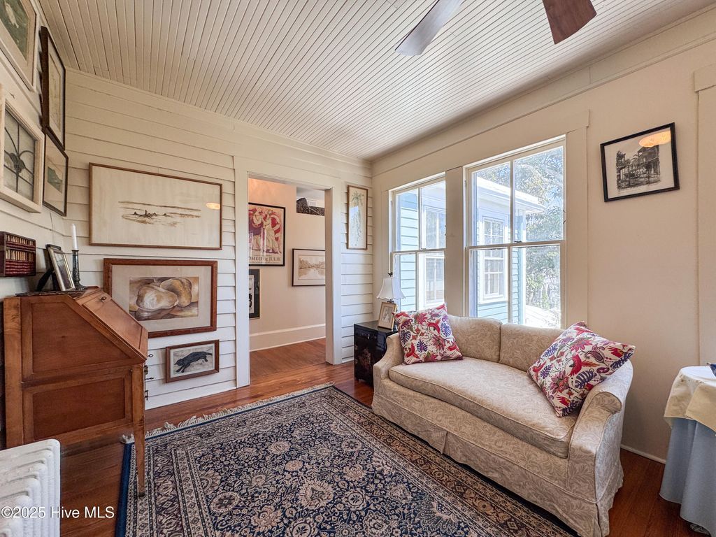 Image 76 of property listing at 111 S 4th Street, Wilmington, NC 28401