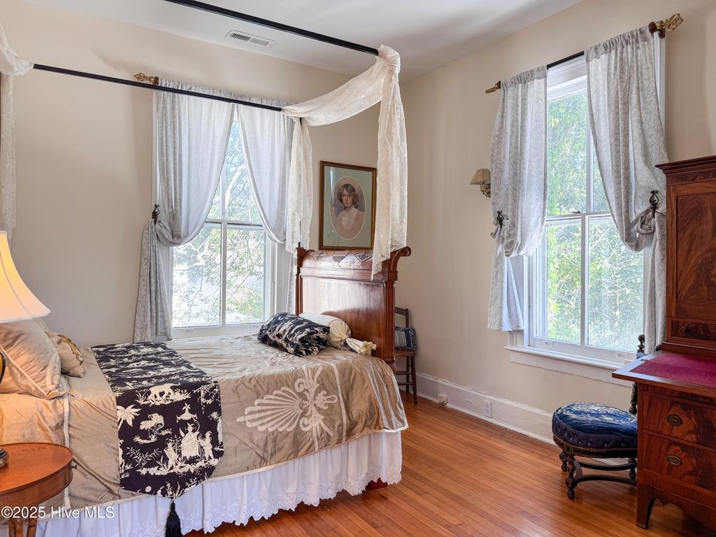 Image 79 of property listing at 111 S 4th Street, Wilmington, NC 28401