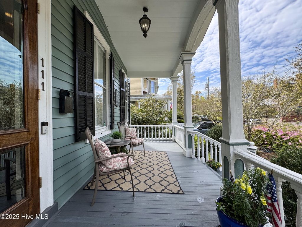 Image 9 of property listing at 111 S 4th Street, Wilmington, NC 28401