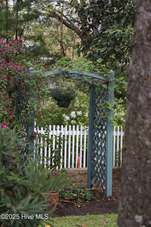 Image 90 of property listing at 111 S 4th Street, Wilmington, NC 28401