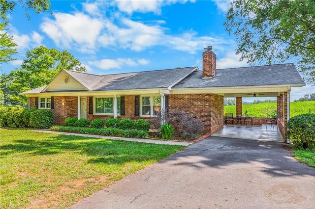3323 Rockford Road, Dobson, NC 27017