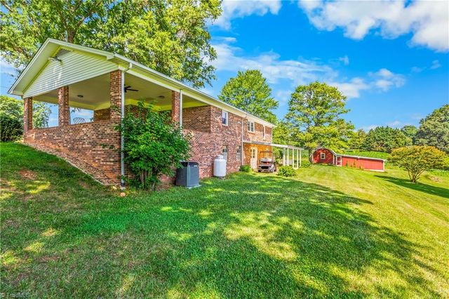 3323 Rockford Road, Dobson, NC 27017
