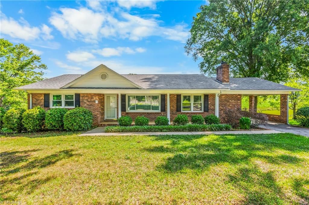 3323 Rockford Road, Dobson, NC 27017