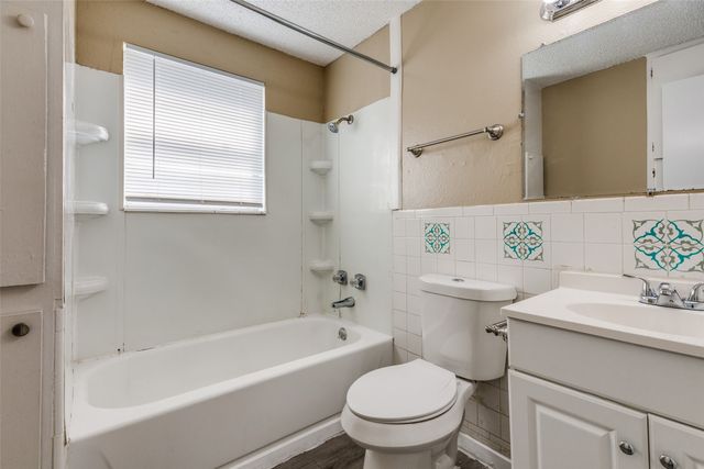 8100 Doreen Avenue, Fort Worth, TX 76116