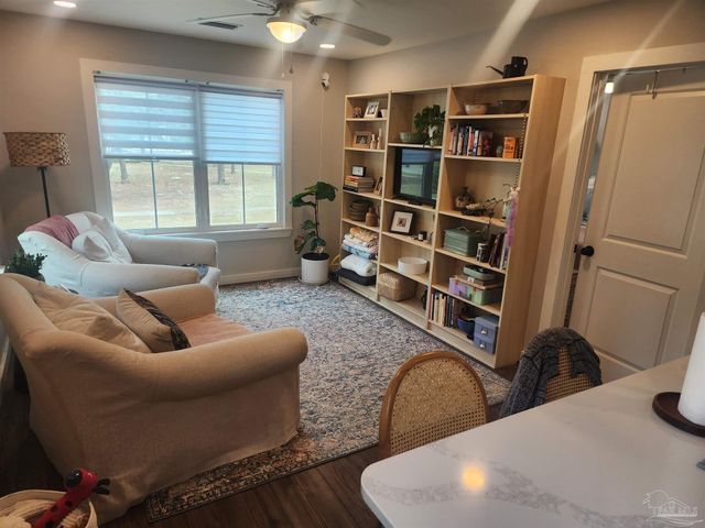1523 E Moreno St, Pensacola, FL 32503