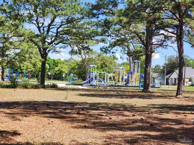 1523 E Moreno St, Pensacola, FL 32503