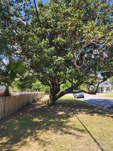 1523 E Moreno St, Pensacola, FL 32503