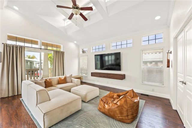 80 Huntington, Huntington Beach, CA 92648