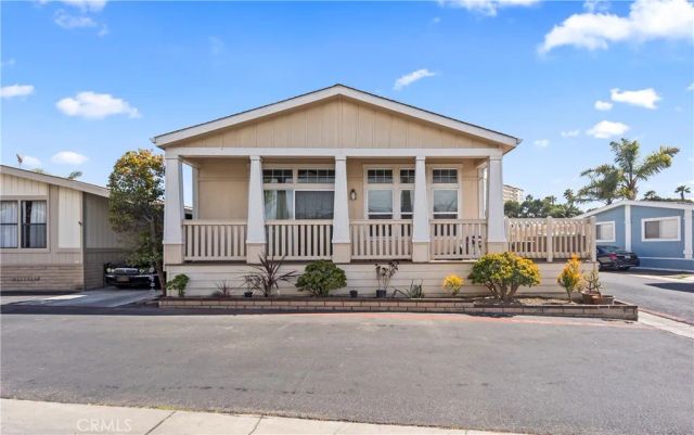 80 Huntington, Huntington Beach, CA 92648