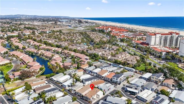 80 Huntington, Huntington Beach, CA 92648