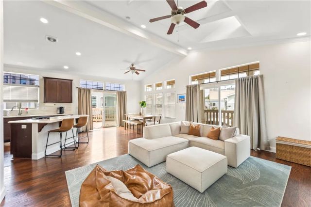 80 Huntington, Huntington Beach, CA 92648