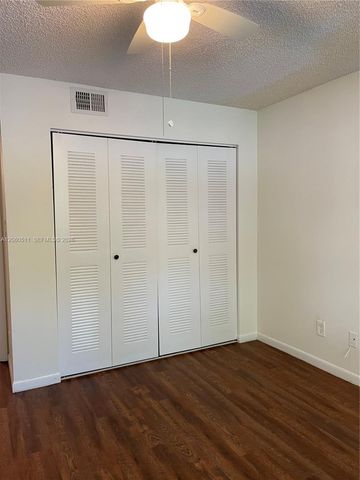 510 S Park Rd 22-10, Hollywood, FL 33021