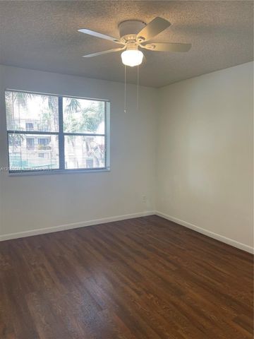 510 S Park Rd 22-10, Hollywood, FL 33021