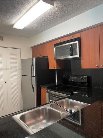 510 S Park Rd 22-10, Hollywood, FL 33021