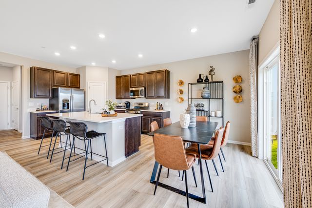 283 Red Oak Circle, Volo, IL 60020