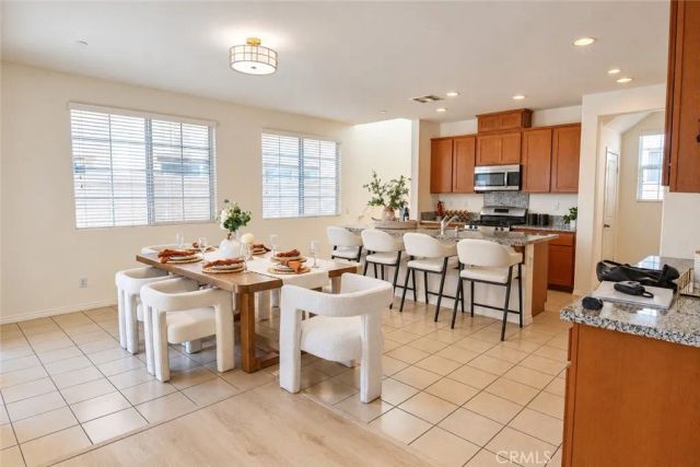 119 West Via Rua Flores, Ontario, CA 91762