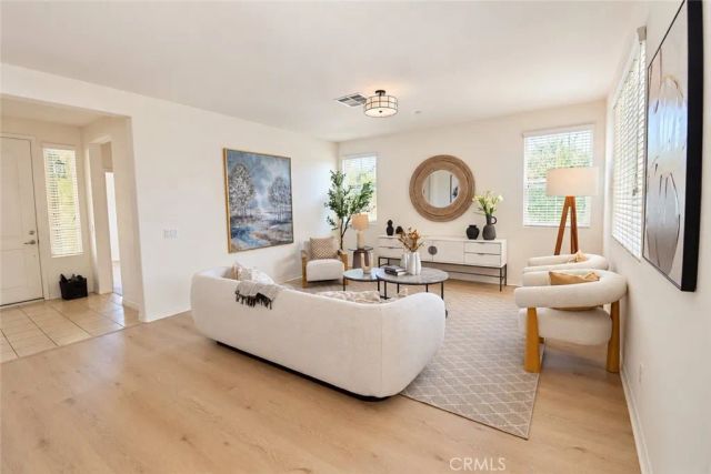 119 West Via Rua Flores, Ontario, CA 91762