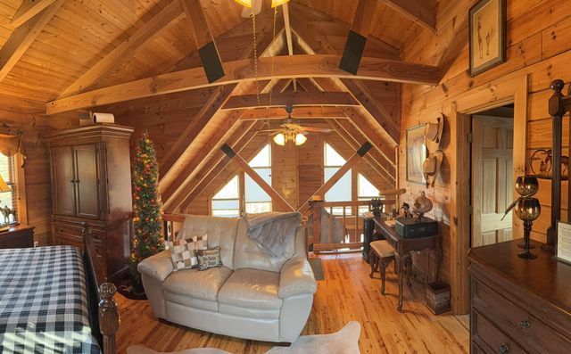 1355 Highland Ln, Crossville, TN 38555