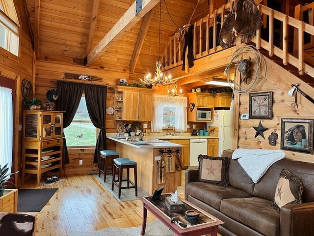 1355 Highland Ln, Crossville, TN 38555