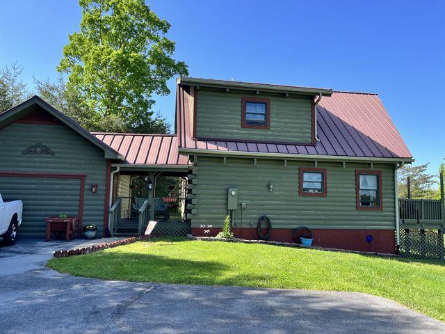 1355 Highland Ln, Crossville, TN 38555