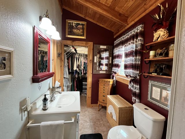 1355 Highland Ln, Crossville, TN 38555