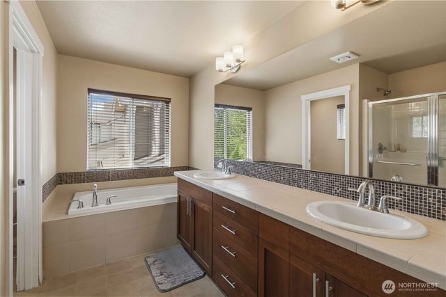 6338 Victoria Avenue SE, Auburn, WA 98092