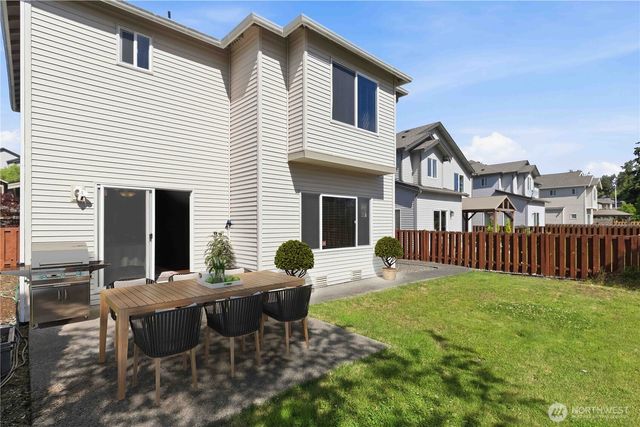 6338 Victoria Avenue SE, Auburn, WA 98092