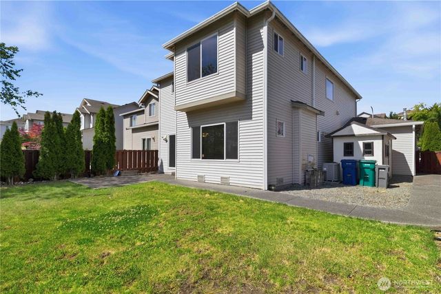 6338 Victoria Avenue SE, Auburn, WA 98092