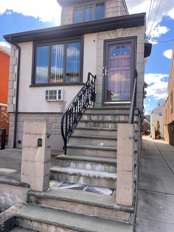 21-46 73rd Street 2nd Fl, East Elmhurst, NY 11370