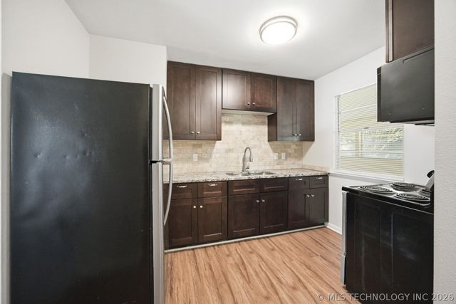 2001 N 12th Street, Mcalester, OK 74501