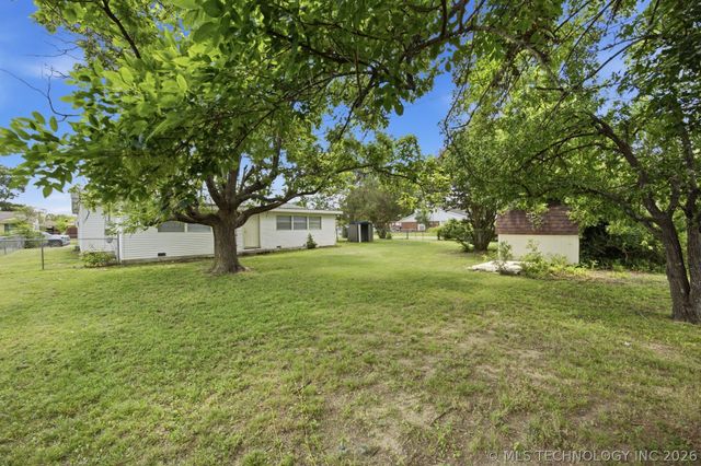 2001 N 12th Street, Mcalester, OK 74501