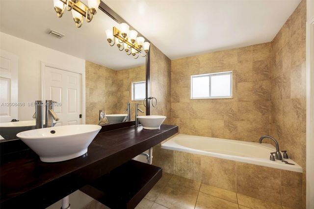 10233 NW 52nd Ln 0, Doral, FL 33178