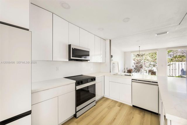 10233 NW 52nd Ln 0, Doral, FL 33178