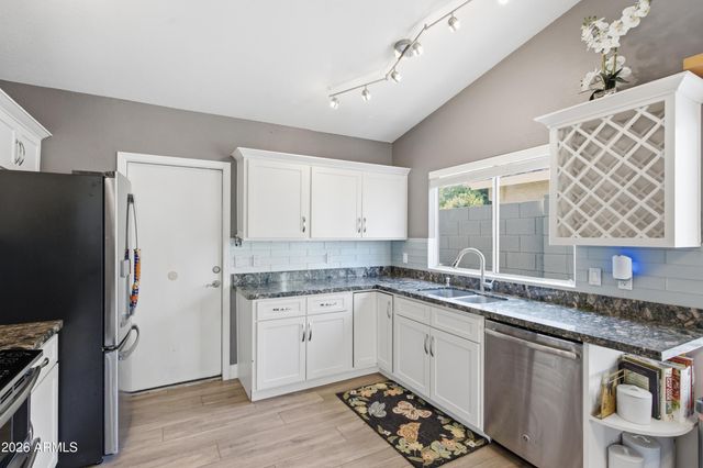 19969 N 76TH Avenue, Glendale, AZ 85308