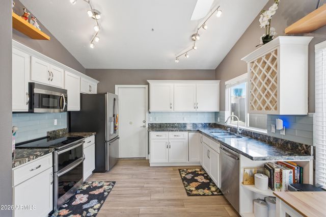 19969 N 76TH Avenue, Glendale, AZ 85308