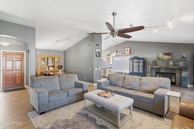 19969 N 76TH Avenue, Glendale, AZ 85308