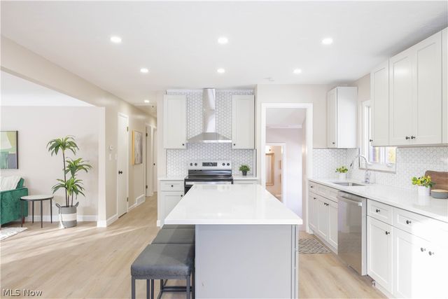 24206 Beech Lane, North Olmsted, OH 44070