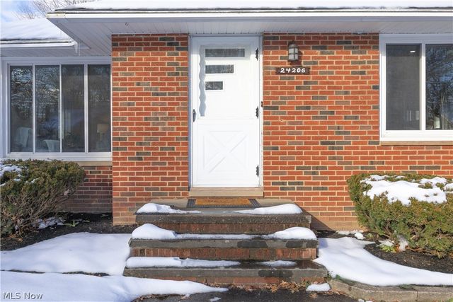 24206 Beech Lane, North Olmsted, OH 44070