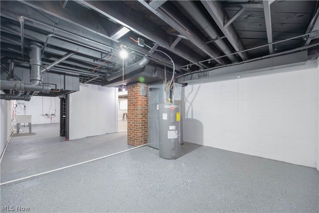 24206 Beech Lane, North Olmsted, OH 44070