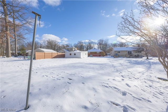 24206 Beech Lane, North Olmsted, OH 44070