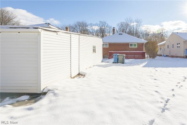 24206 Beech Lane, North Olmsted, OH 44070