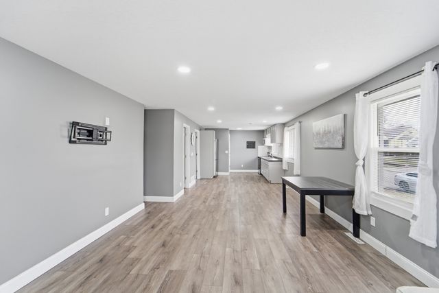 1803 E 14th Street, Des Moines, IA 50316