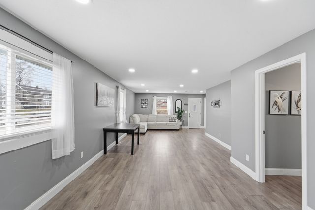 1803 E 14th Street, Des Moines, IA 50316