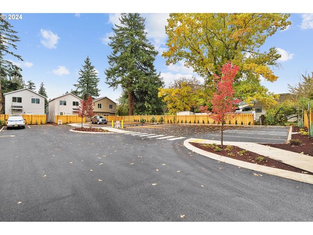 6050 Se 136th Ave, Portland, OR 97236