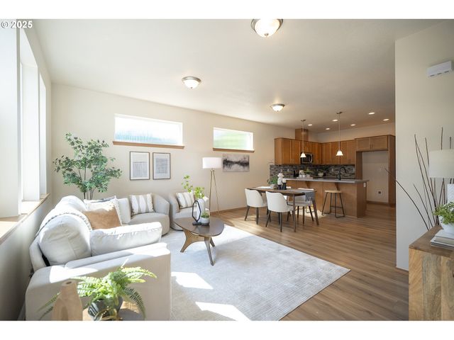 6050 Se 136th Ave, Portland, OR 97236